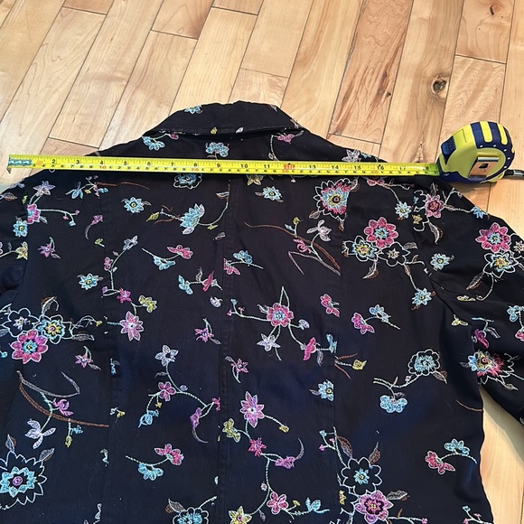 Black Floral Embroidered Blazer Jacket - Picture 10 of 10